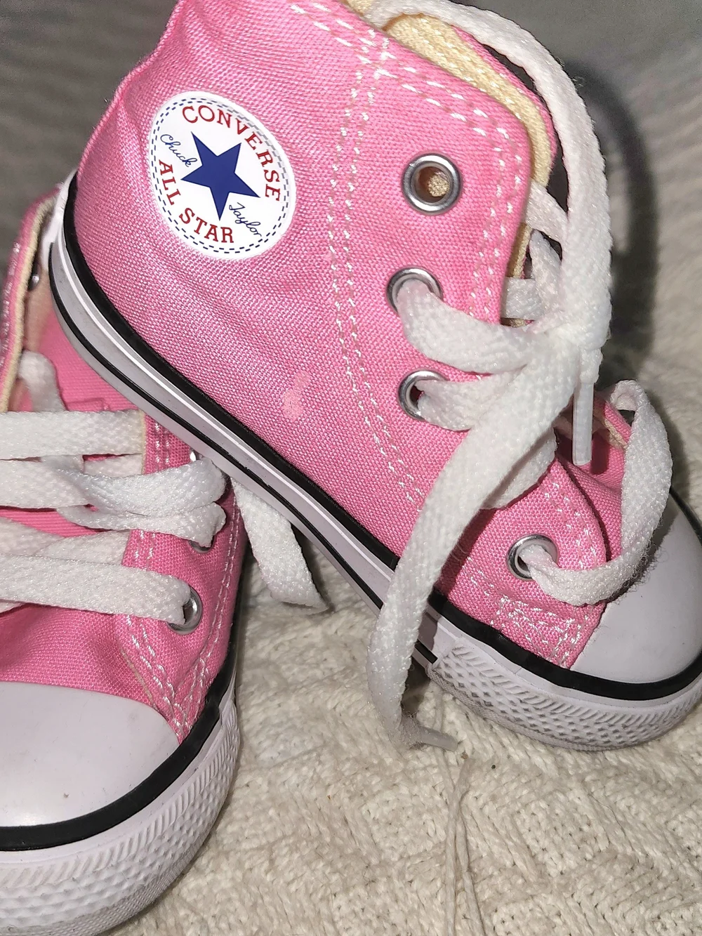 Converse Kids Pink Canvas Lace-Up Sneakers with White Soles Sz 5 Like New